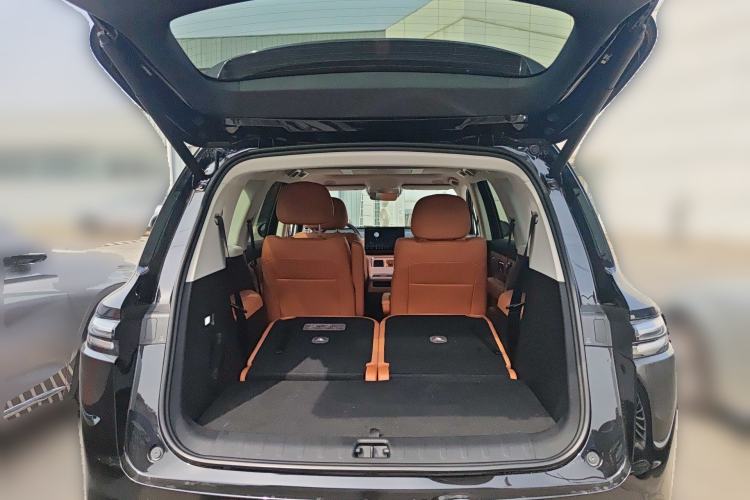 Used Leapmotor C16 2026 All-Electric 630 LiDAR Zhizun Edition 6 Seats Trunk