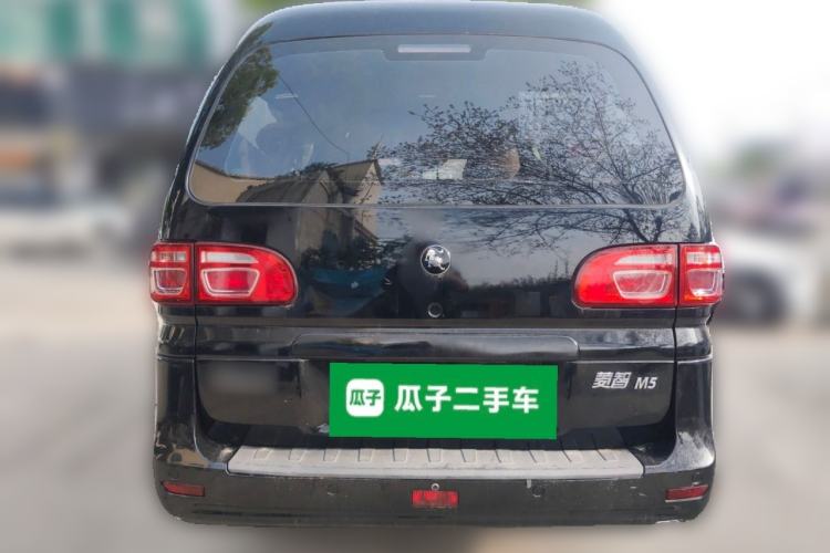 Used FORTHING Lingzhi 2022 M5 1.6L Practical Model 5 Seats Rear