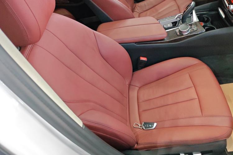 Used BMW 5 Series 2018 528Li Launch Special Edition Right Front Seat