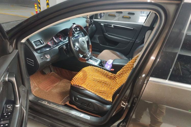 Used Volkswagen Magotan 2015 Revised Version 2.0 TSI Luxury Edition Driver Seat