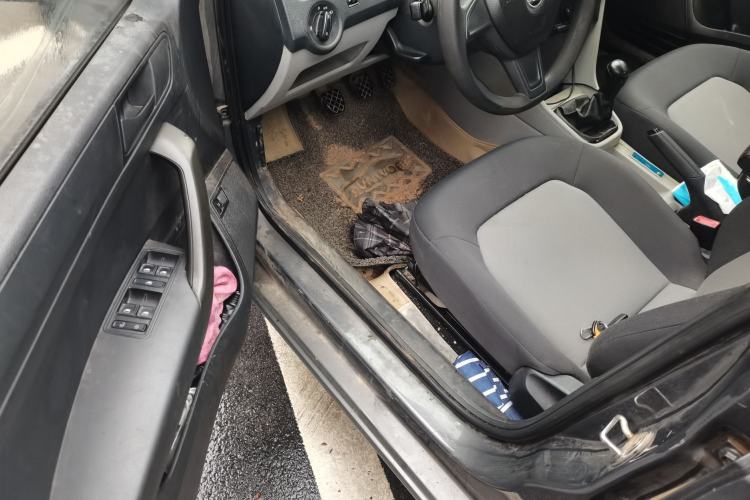 Used Skoda Rapid 2015 1.6L Manual Le Xuan Model