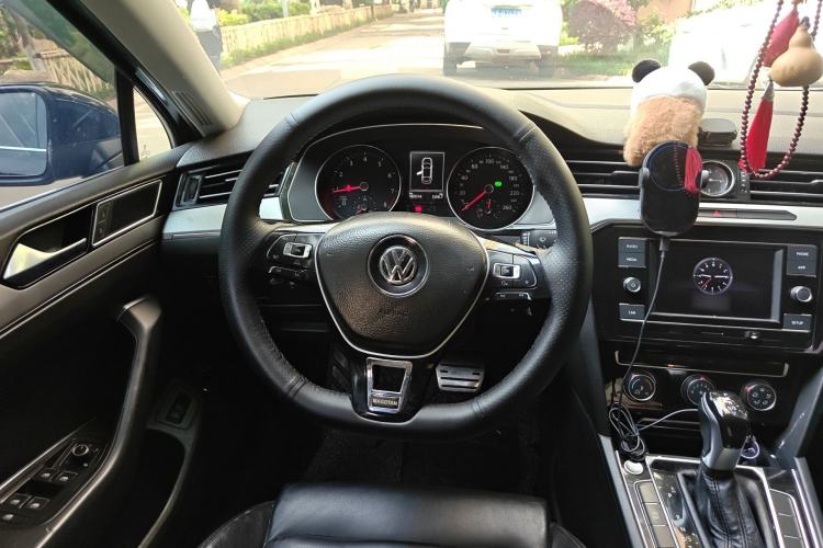 Used Volkswagen Magotan 2018 330TSI DSG Advanced Model
