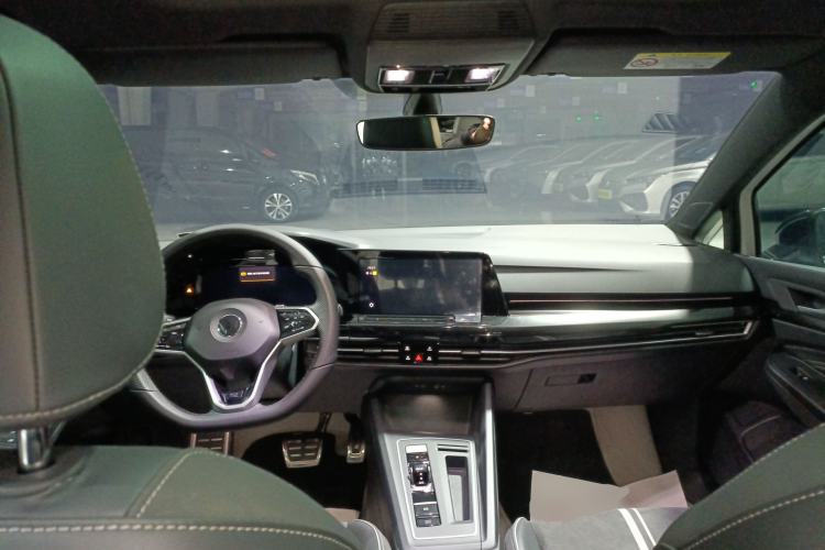 Used Volkswagen Golf 2023 Facelift 280TSI DSG R-Line Lite
