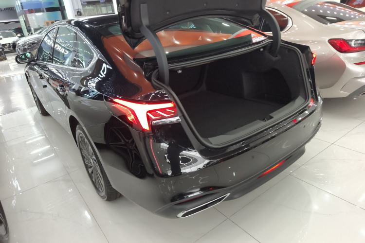 Used Buick LaCrosse 2025 28T Platinum Edition