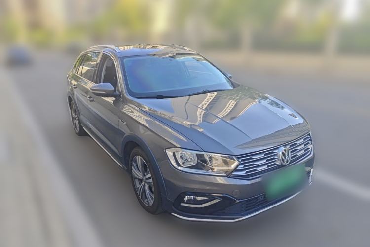 Used Volkswagen C-TREK 2017 1.6L Automatic Luxury Model
