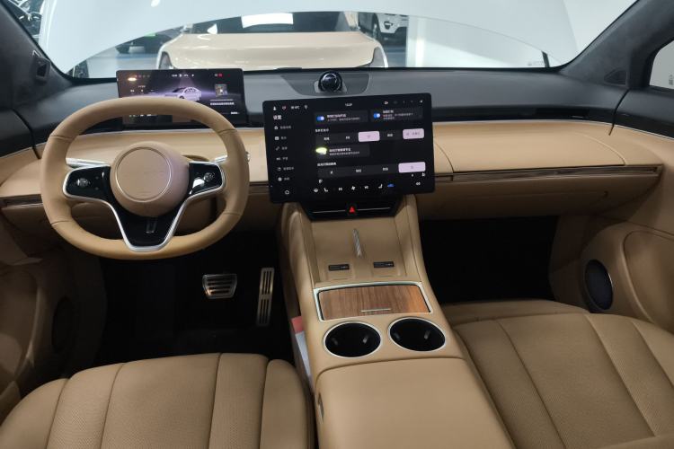 Used Hima Luxeed R7 2024 Pure Electric 667km Pro Interior 2