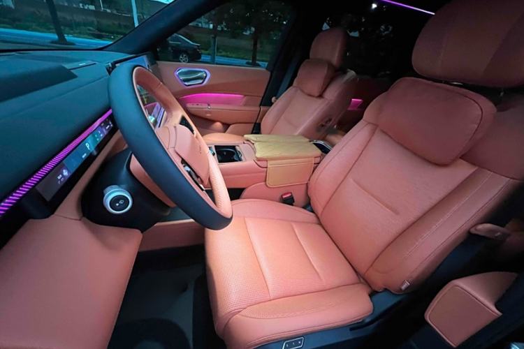 Used Lynk & Co 900 2025 2.0T Ultra
