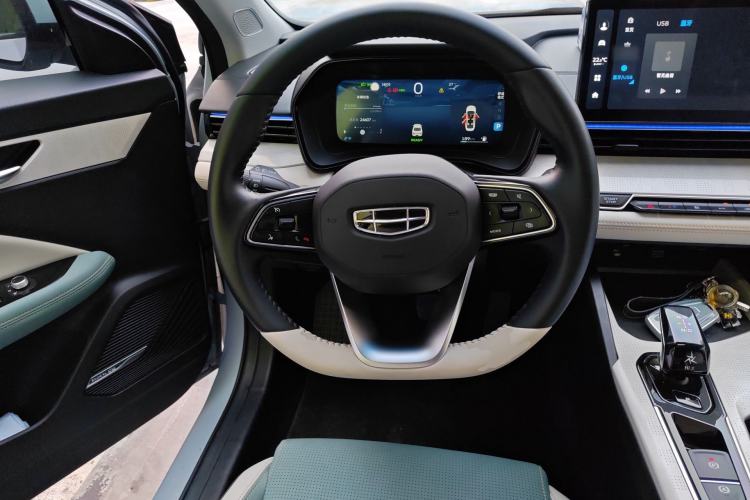 Used Geely Auto Emgrand L HiP 2022 1.5TD-DHT Pro 100KM Super Swift Steering Wheel