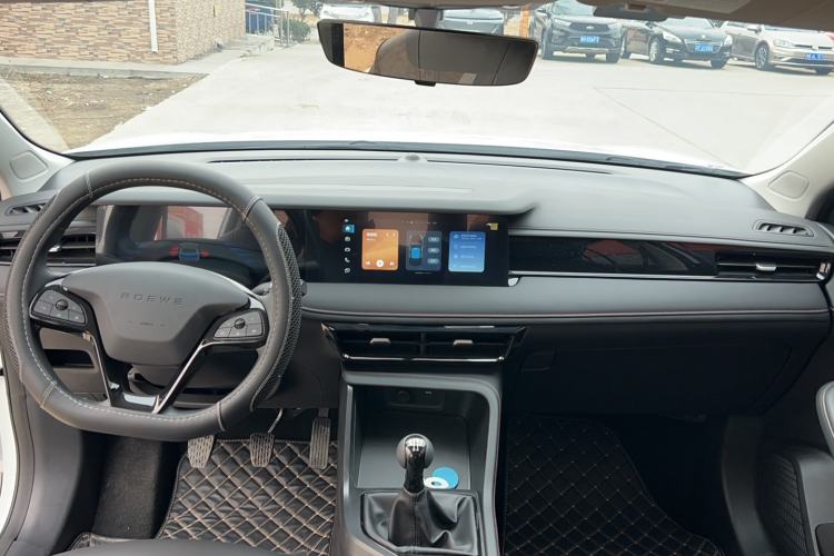 Used Roewe i5 2023 1.5L Manual Excellence Edition