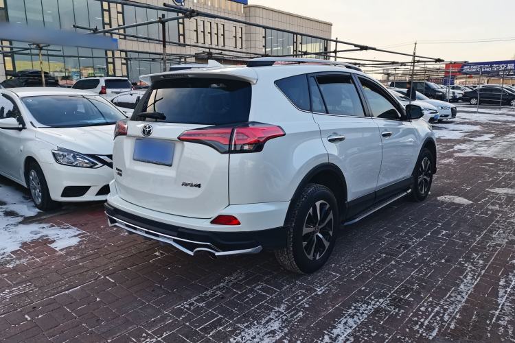 Used Toyota RAV4 2016 2.0L CVT Two-Wheel Drive Fashion Edition China V Standard