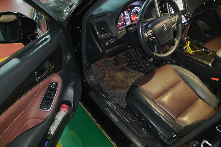 Used Toyota Crown 2018 2.0T Sport Edition
