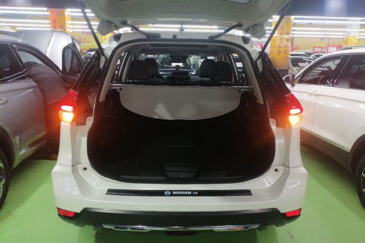 Used Nissan X-Trail 2022 2.0L Two-Wheel Drive Smart Connect Premium Edition