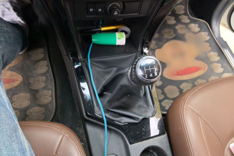 Used Great Wall Wingle 6 2017 2.4L Gasoline Two-Wheel Drive Elite Version 4G69 Gear Lever