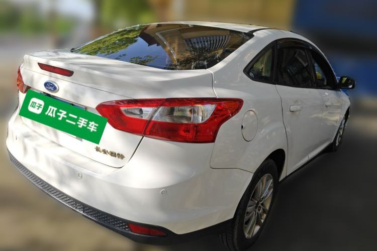 Used Ford Focus 2012 Sedan 1.6L Manual Comfort Model
