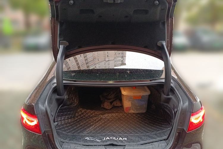 Used Jaguar XFL 2017 XFL 2.0T 240PS Luxury Edition Trunk