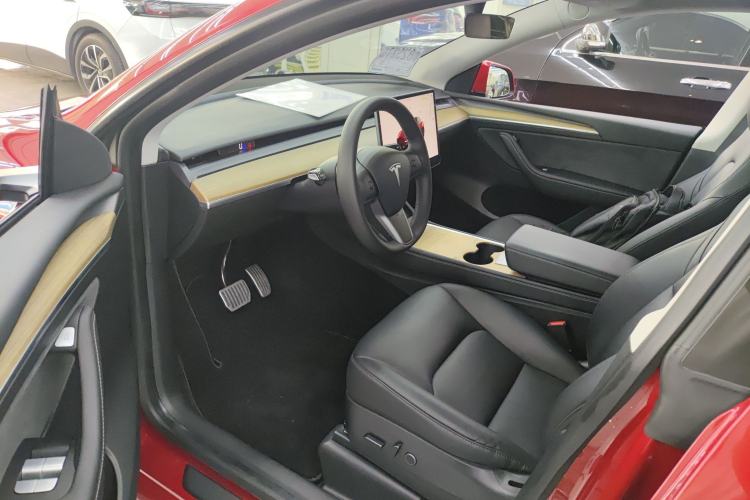 Used Tesla Model Y 2022 Rear-Wheel-Drive Version
