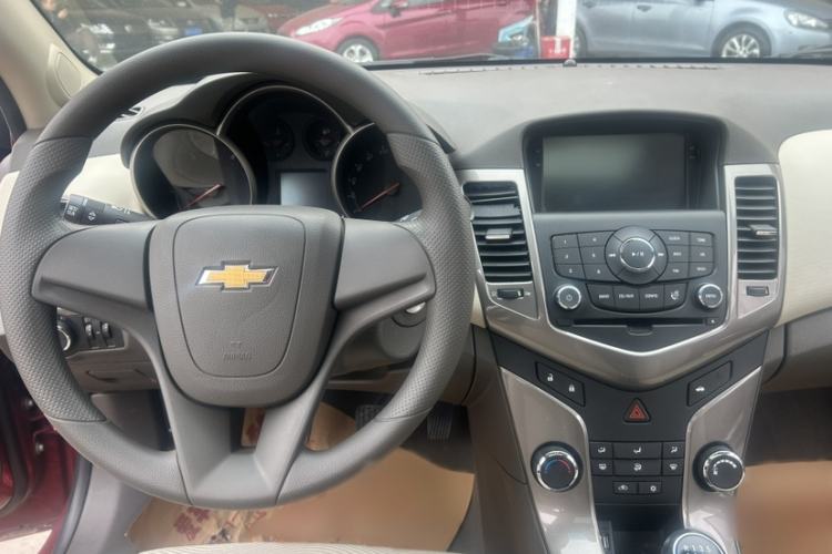 Used Chevrolet Cruze 2015 1.5L Classic SE MT