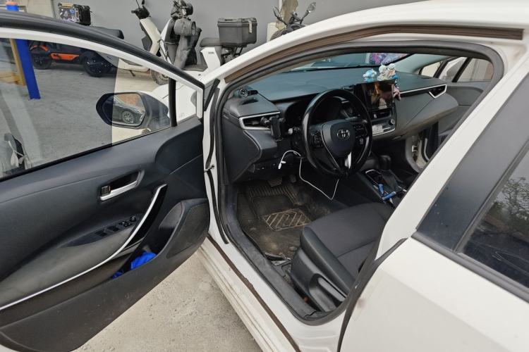 Used Toyota Corolla 2023 1.8L Smart Electric Hybrid Dual-Motor Pioneer Edition Driver Seat