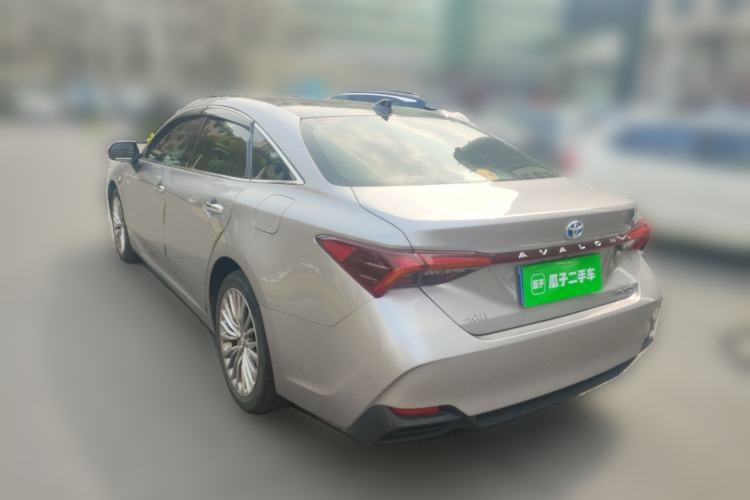 Used Toyota Avalon 2019 Dual-Engine 2.5L XLE Prestige Version China V Standard