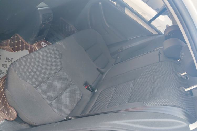 Used Volkswagen Sagitar 2014 Revised Version 1.6L Automatic Leading Edition Left Rear Seat