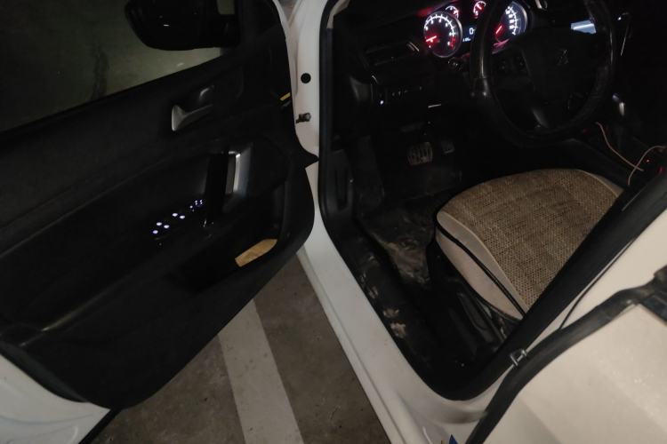 Used Peugeot 408 2014 1.8L Automatic Luxury Edition Driver Seat