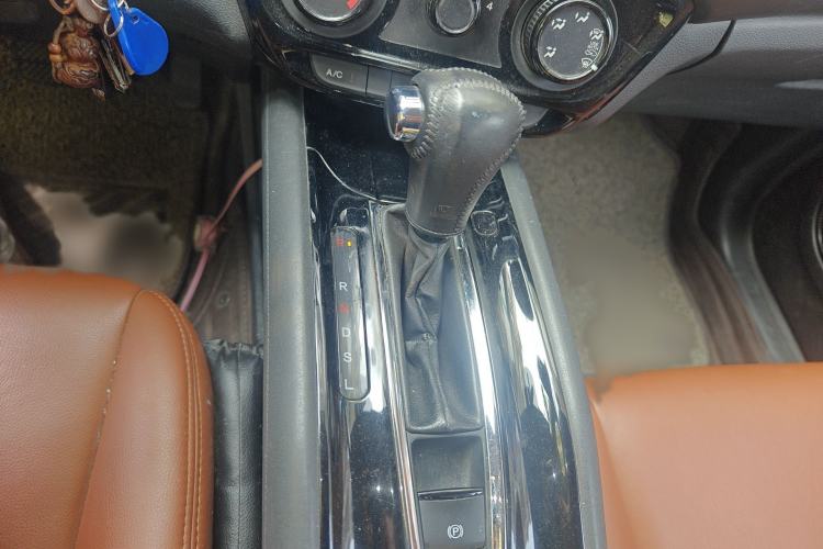 Used Honda Vezel 2015 1.5L CVT two-wheel drive Comfort trim Gear Lever