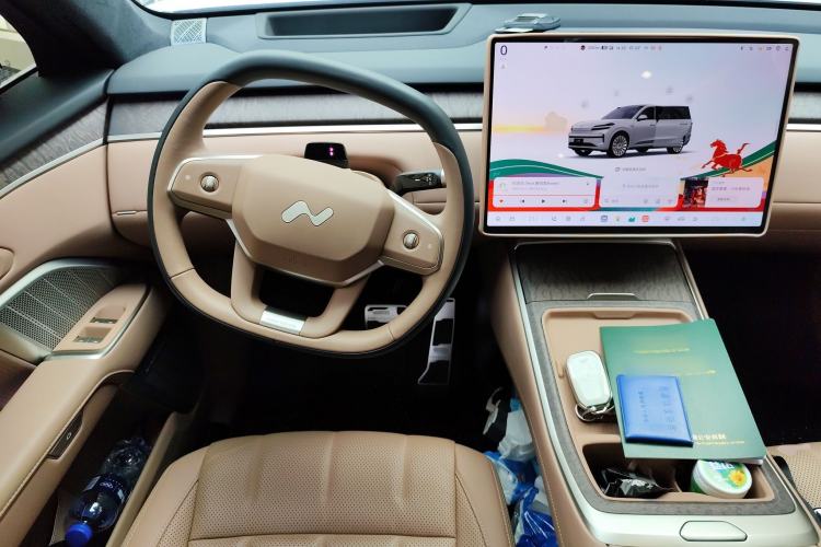 Used ONVO Luxeed L90 2025 Model—Max Six-Seater Version
