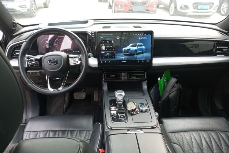 Used GAC Trumpchi GS8 2022 Dual-Engine Series 2.0TM Two-Wheel Drive Prestige Edition (7 Seats)