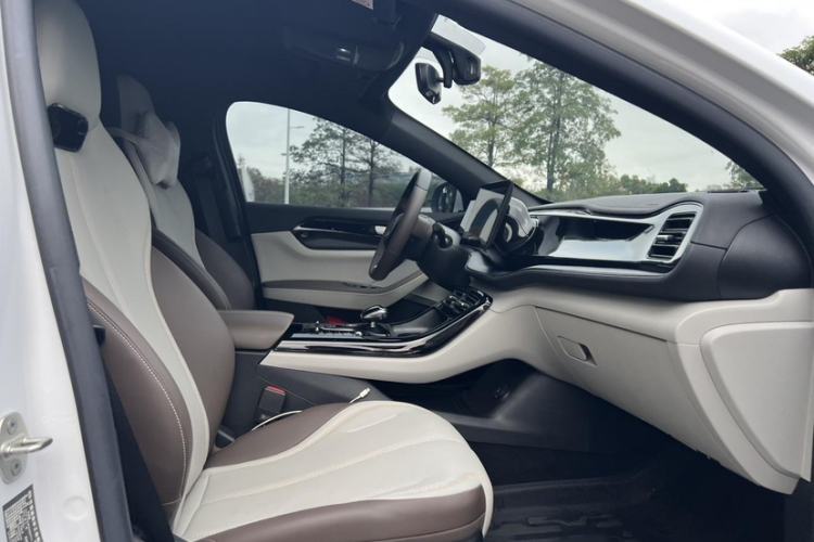 Used BYD Qin PLUS 2024 HONOR Edition DM-i 55KM Leading Model
