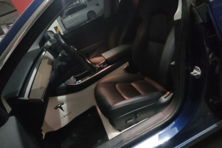 Used Tesla Model 3 2019 Long-Range All-Wheel-Drive Version
