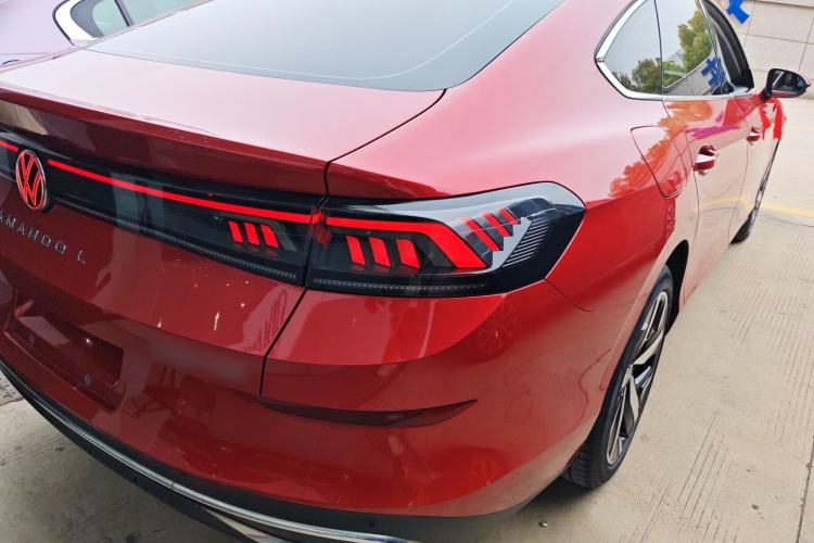 Used Volkswagen Lamando 2022 Lavida L 280TSI DSG Cool & Spicy Edition Right Rear Taillight