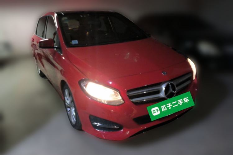 Used Mercedes-Benz B-Class 2017 B 200 Sport Edition Front Right 45 Deg