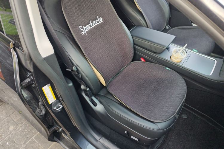 Used Tesla Model Y 2024 Rear-Wheel-Drive Version Right Front Seat