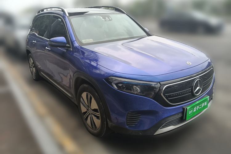 Used Mercedes-Benz EQB 2023 EQB 260 Front Right 45 Deg