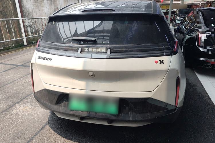 Used Zeekr X 2023 Four-Wheel Drive YOU Edition 4 Seats
