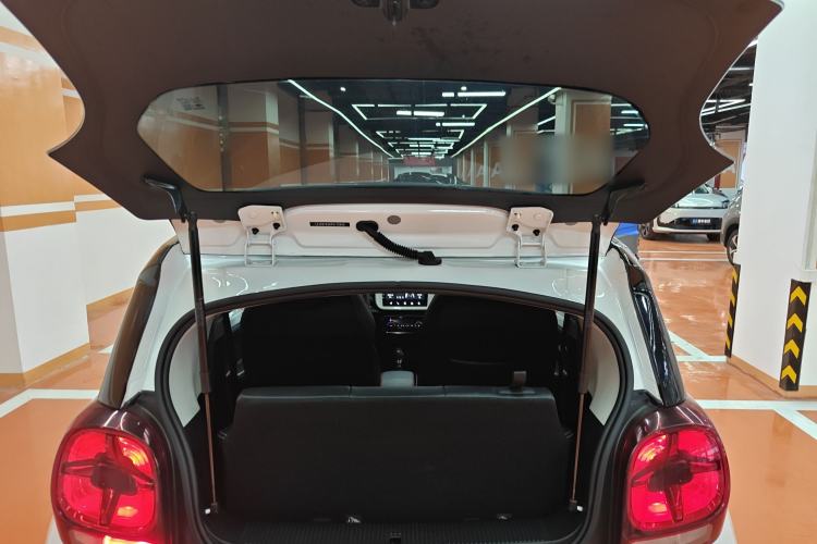 Used Roewe Clever 2022 311km QiQi BoBo Edition Trunk