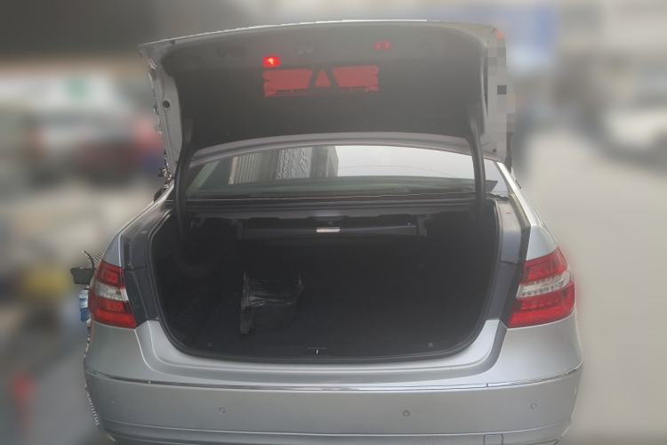 Used Mercedes-Benz E-Class 2010 E 300 Elegant Luxury Edition Trunk