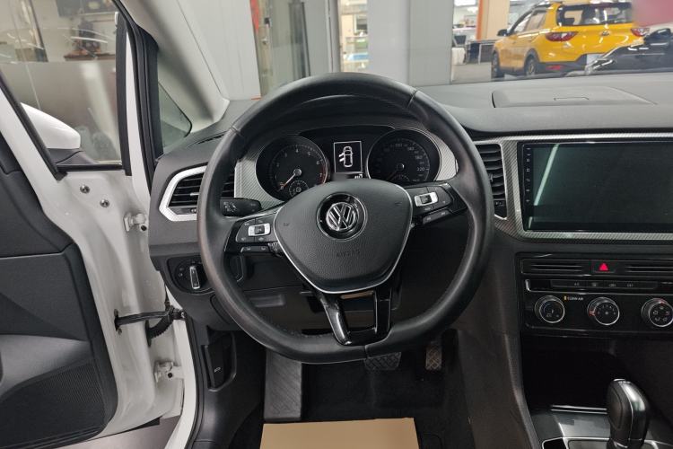 Used Volkswagen Golf Sportsvan 2019 280TSI Automatic Trendy Model China VI Standard Steering Wheel