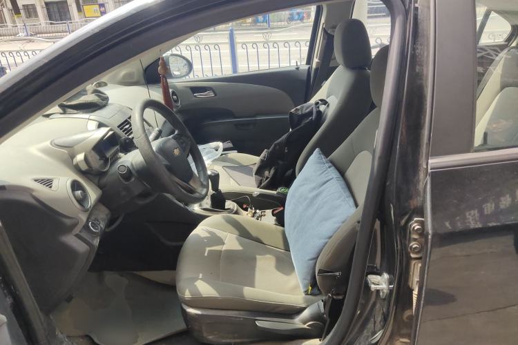 Used Chevrolet Aveo Sonic 2011 Sedan 1.4L Manual Transmission SE Left Front Seat