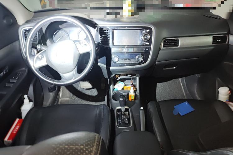 Used Mitsubishi Outlander 2013 2.4L 4x4 Luxury Navigation Edition 5 Seats