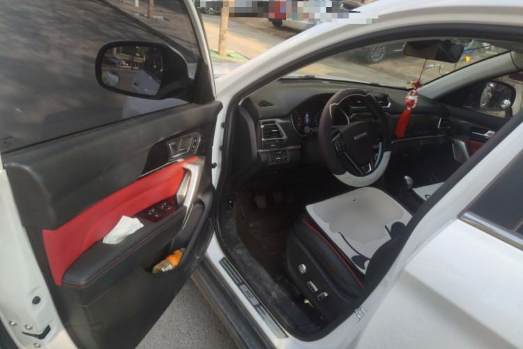 Used Haval H2 2017 Blue Label 1.5T Manual Two-Wheel Drive Luxury Model Driver Seat