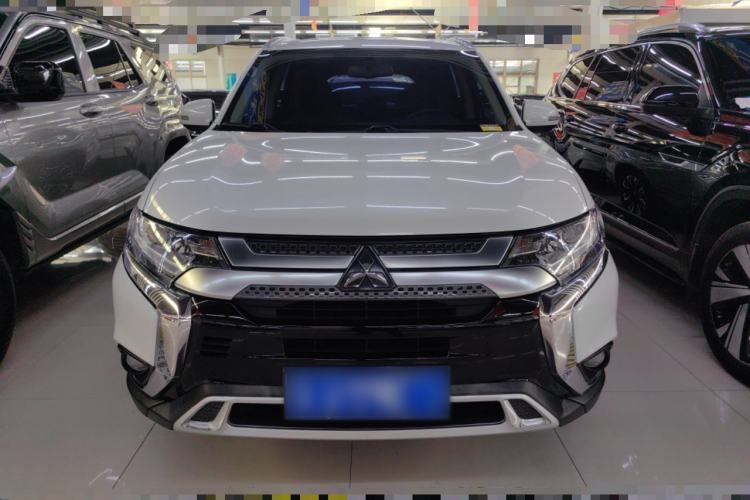 Used Mitsubishi Outlander 2020 2.0L Two-Wheel Drive Enjoyment Version 5 Seats