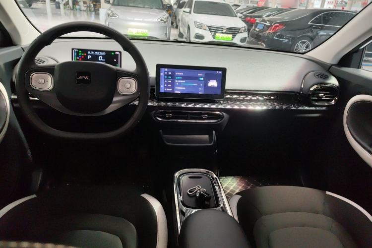 Used JAC Yiwei 3 2024 Zhi'ai Edition 330km Lite Center Console