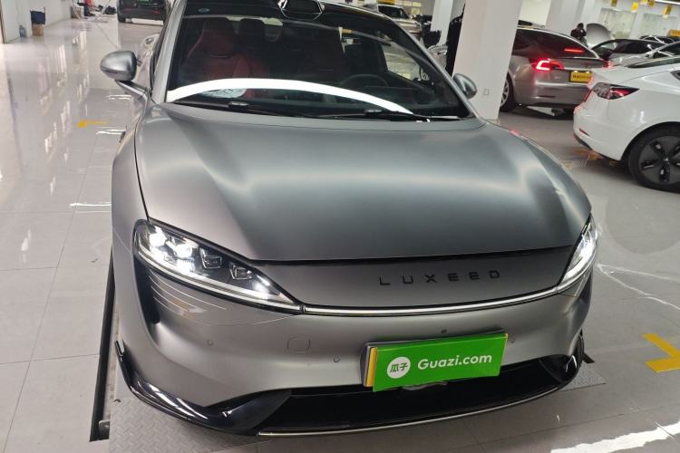 Used Hima Luxeed S7 2025 785 km Ultra