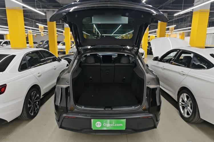 Used Tesla Model Y 2025 Rear-Wheel-Drive Version