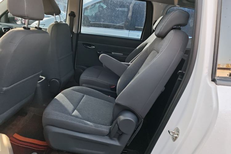 Used Wuling Hongguang New Energy 2025 Extended-Range Hybrid 50KM Comfort Version
