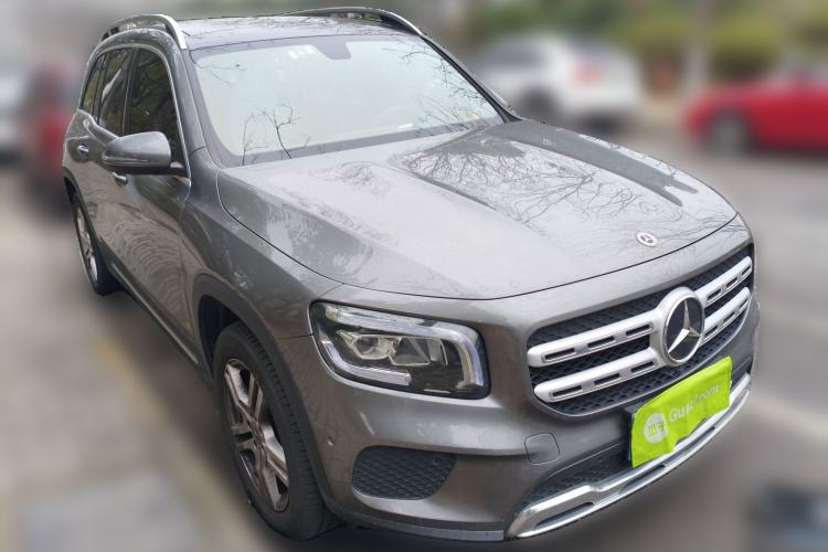 Used Mercedes-Benz GLB 2022 Second Facelift GLB 200 Fashion Edition Front Right 45 Deg