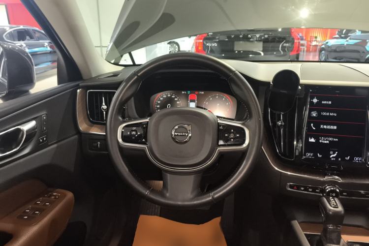 Used Volvo XC60 2018 T5 4x4 Zhiya Luxury Edition
