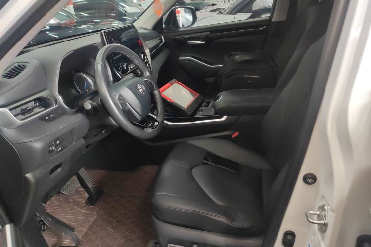 Used Toyota Highlander 2022 Dual-Engine 2.5L Four-Wheel Drive Prestige Version 7 Seats