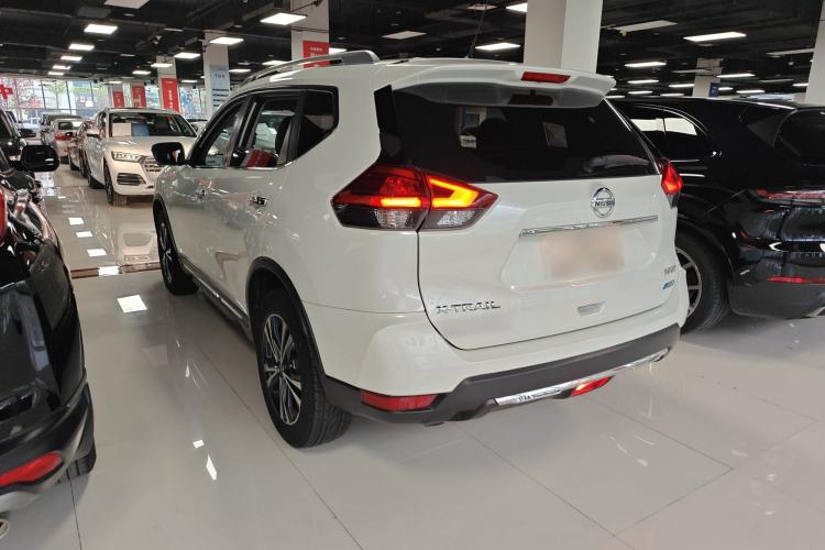 Used Nissan X-Trail 2017 2.5L CVT Luxury Edition 4WD Rear Left 45 Deg